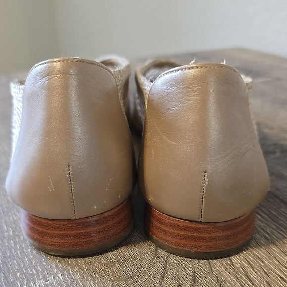 Stuart Weitzman Cream Loafers with Woven Design - Picture 5 of 12